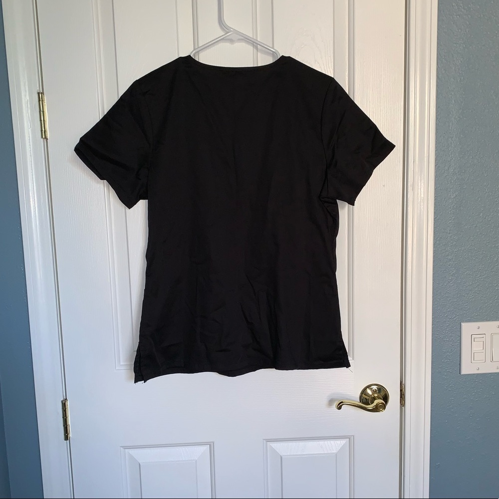 Women’s Scrubs Top - Picture 2 of 6